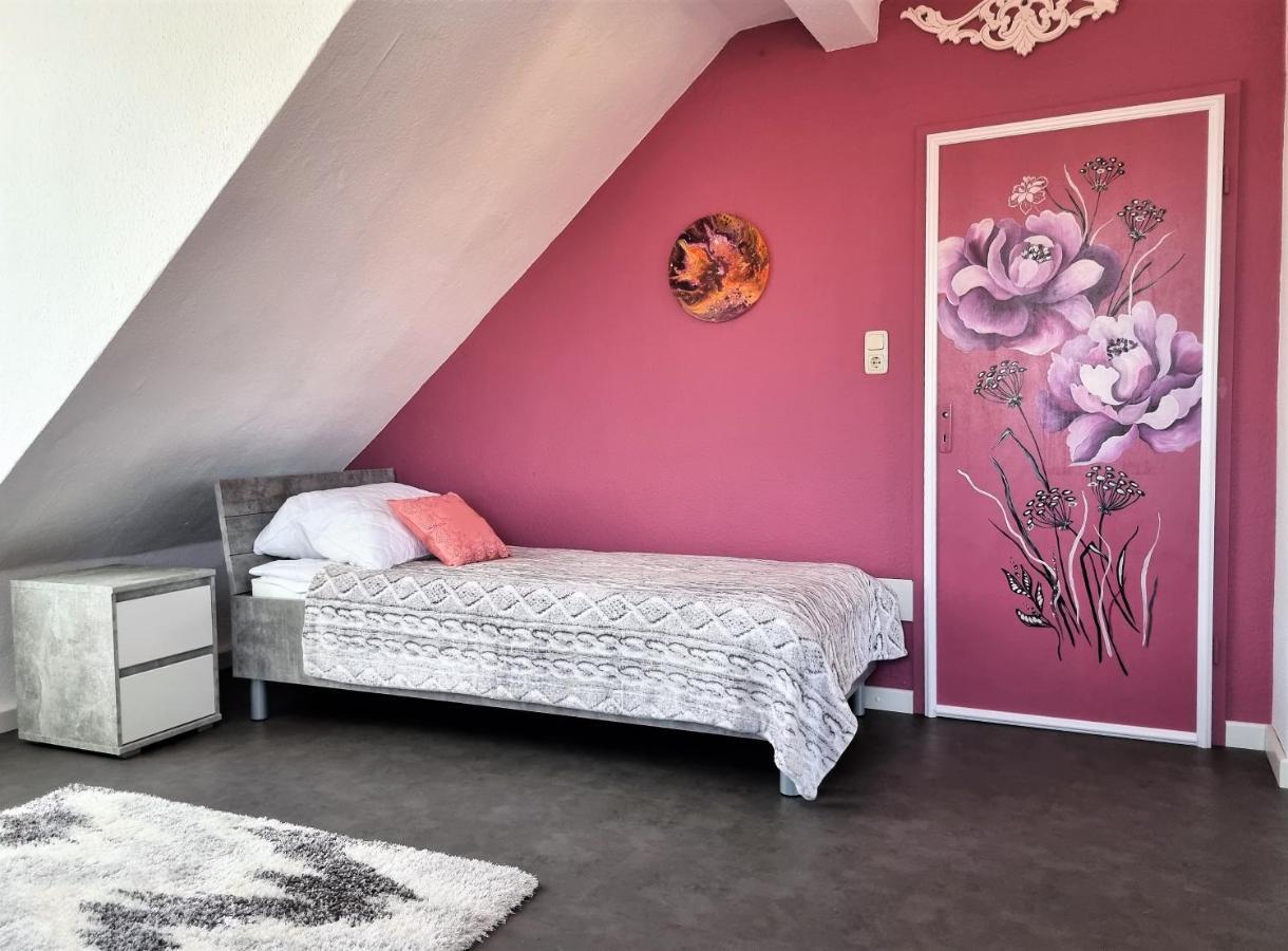 Apartment Bayreuth, Grosse Ferienwohnung Im Haus Mit Kunst, 3 Schlafzimmer, Kueche, Parkplatz Eksteriør bilde