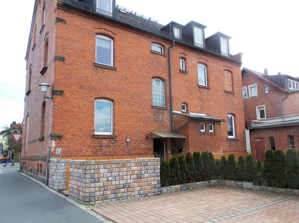Apartment Bayreuth, Grosse Ferienwohnung Im Haus Mit Kunst, 3 Schlafzimmer, Kueche, Parkplatz Eksteriør bilde