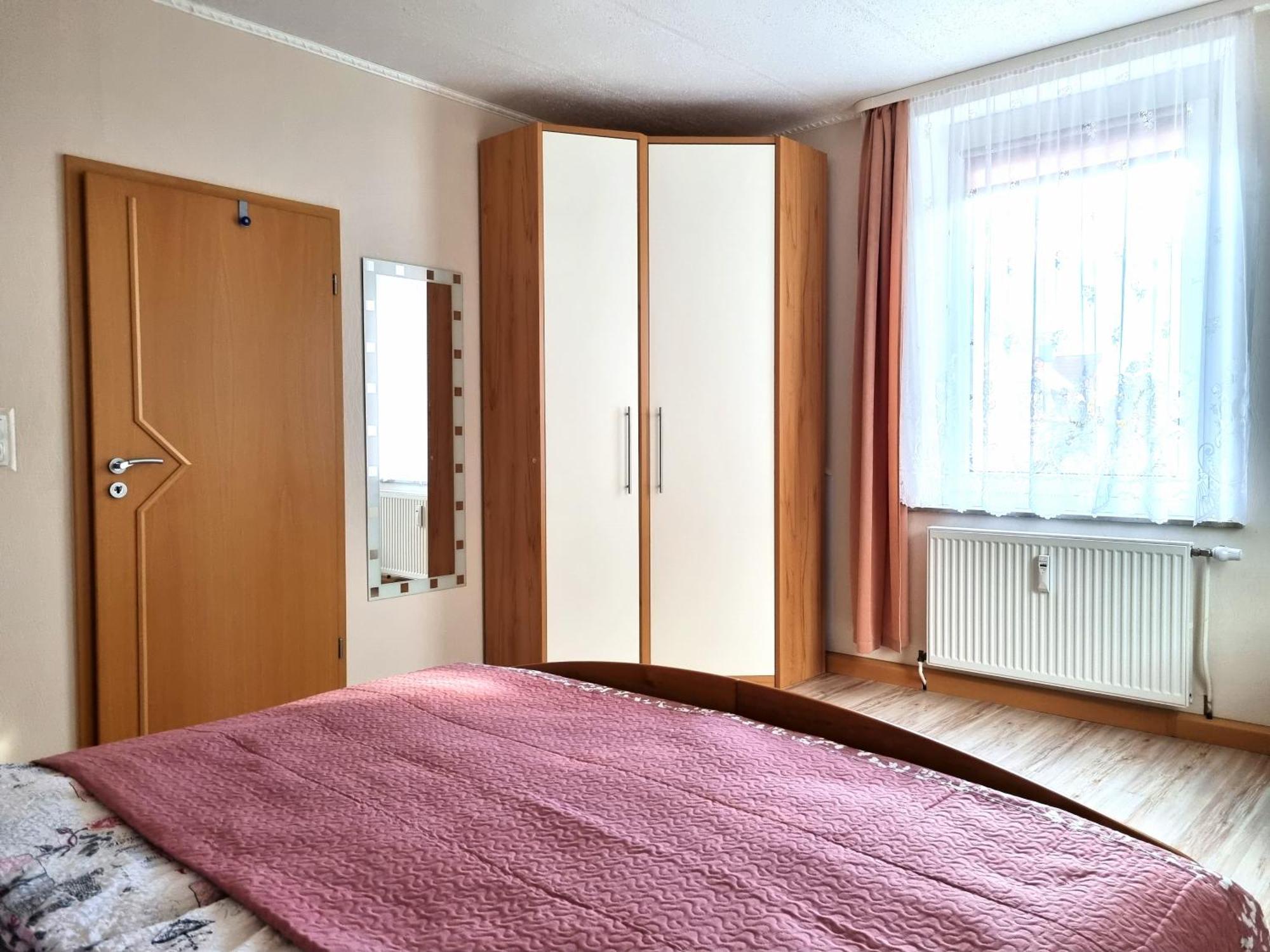 Apartment Bayreuth, Grosse Ferienwohnung Im Haus Mit Kunst, 3 Schlafzimmer, Kueche, Parkplatz Eksteriør bilde